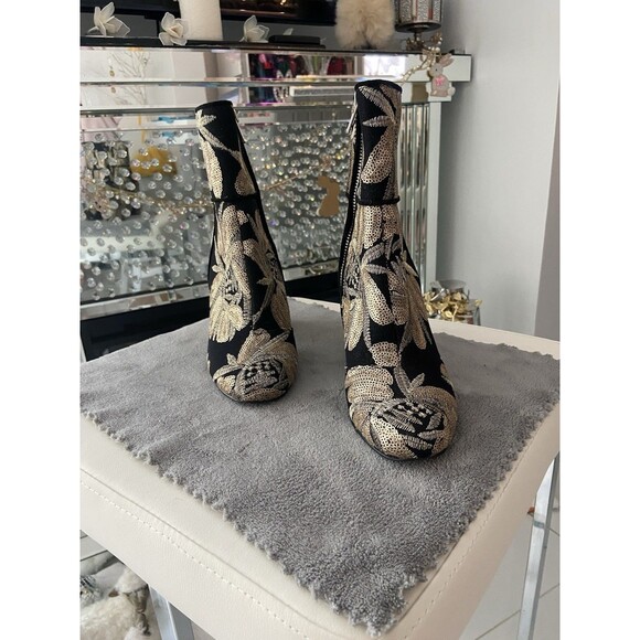 Steve Madden Goldie Black and Gold Metallic Sequin Embellished Booties Size 6.5 - Picture 7 of 16